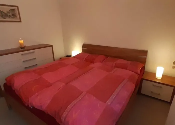 Helvetia 2. Stock * Lenzerheide